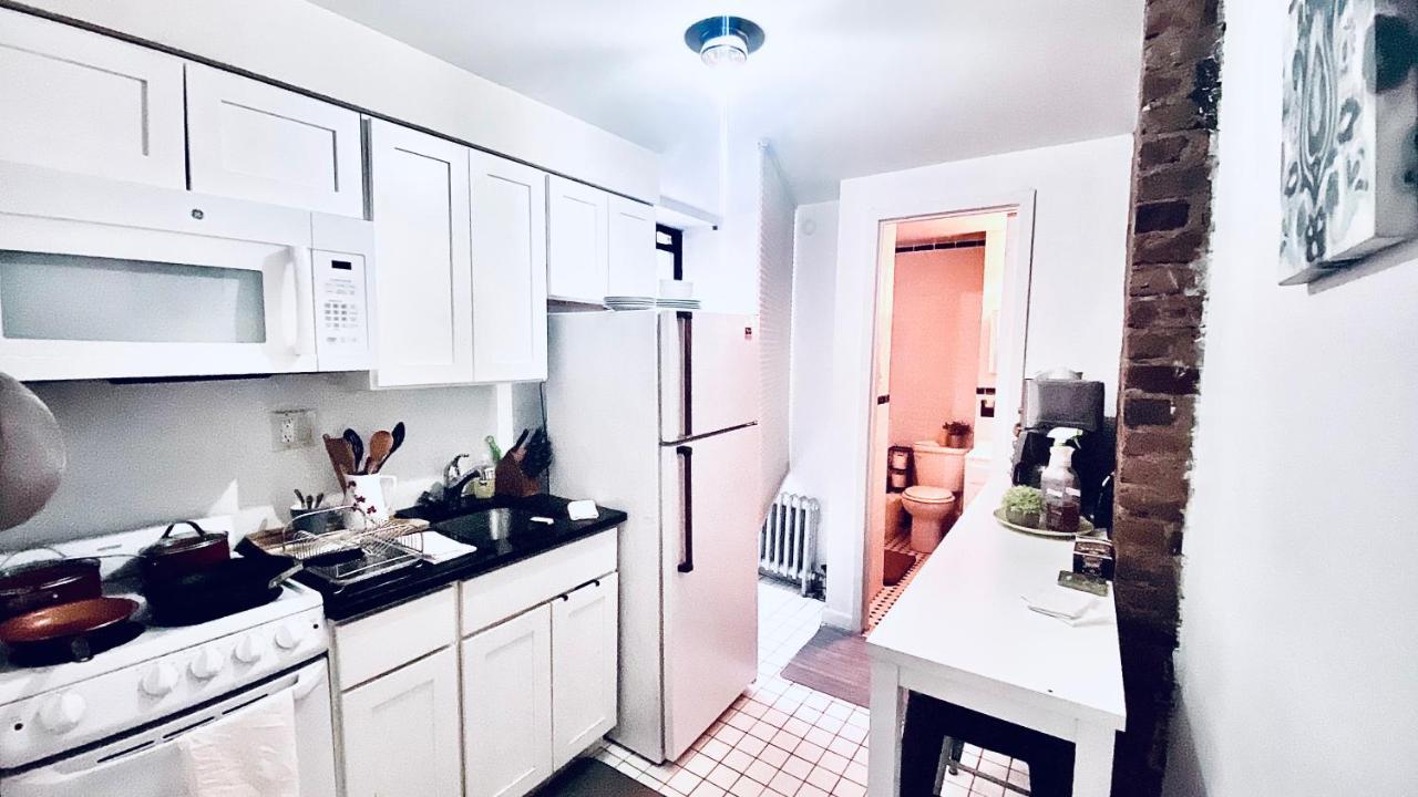 Times Square Manhattan - Private Room In 2 Bedroom Apartment New York Eksteriør billede
