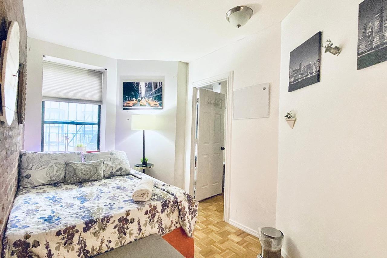 Times Square Manhattan - Private Room In 2 Bedroom Apartment New York Eksteriør billede